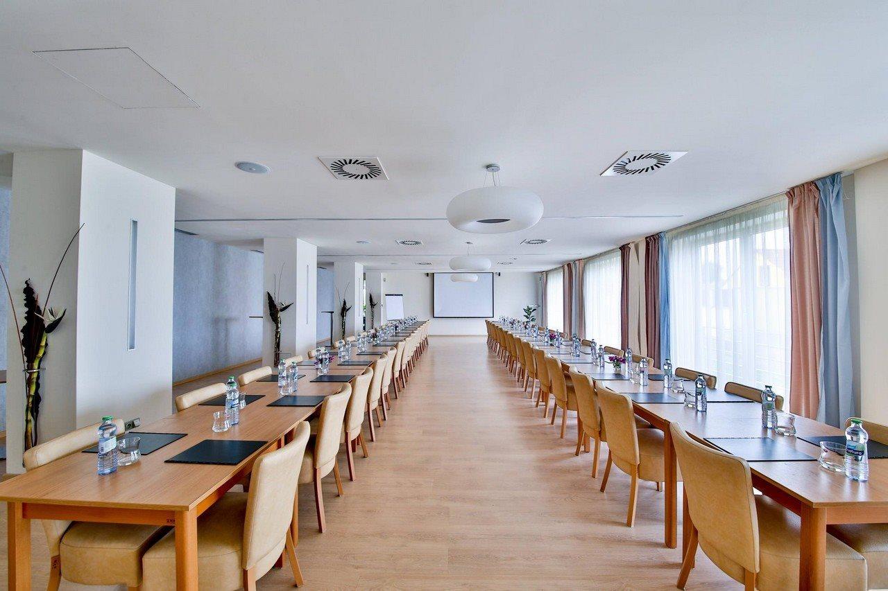Modra Stodola Contactless Check-In Hotel Horomerice Exterior photo