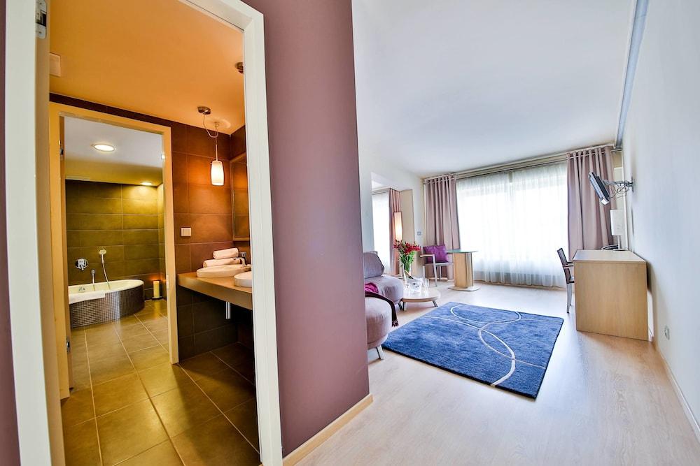 Modra Stodola Contactless Check-In Hotel Horomerice Exterior photo