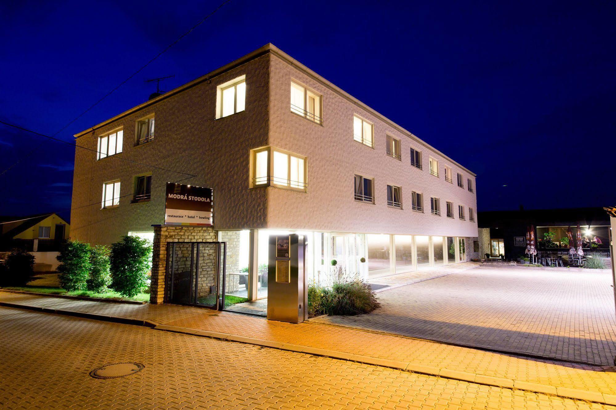 Modra Stodola Contactless Check-In Hotel Horomerice Exterior photo
